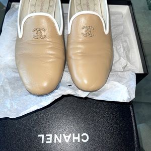 CHANEL MOCASSINS/ LOAFERS IN BEIGE